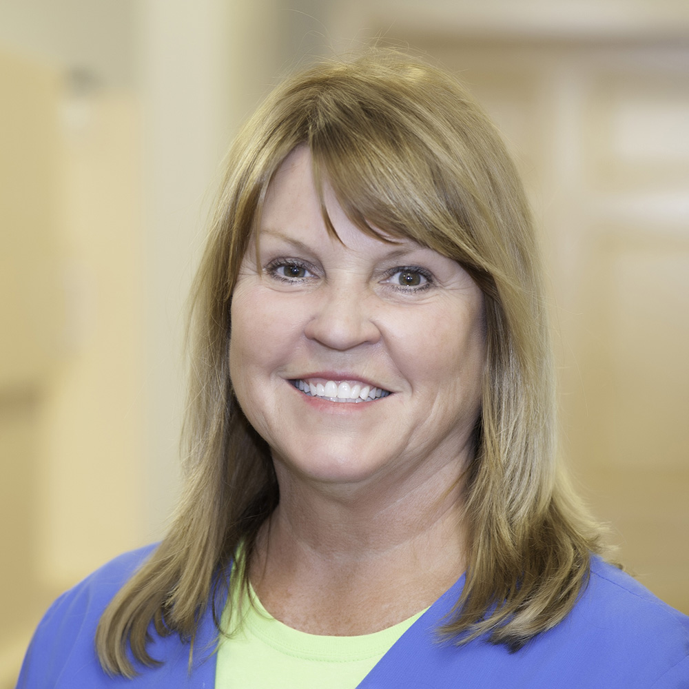 Flora, Dental Assistant
